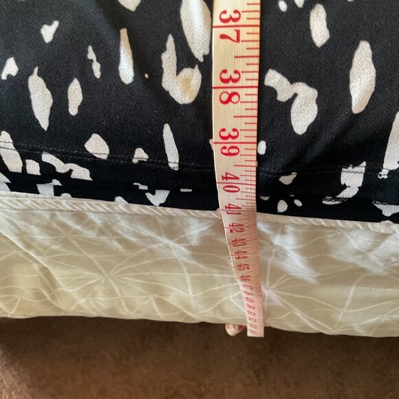 Nine West Flutter Sleeve Wrap Dress Size 4X NWT  Black White - Picture 2 of 10